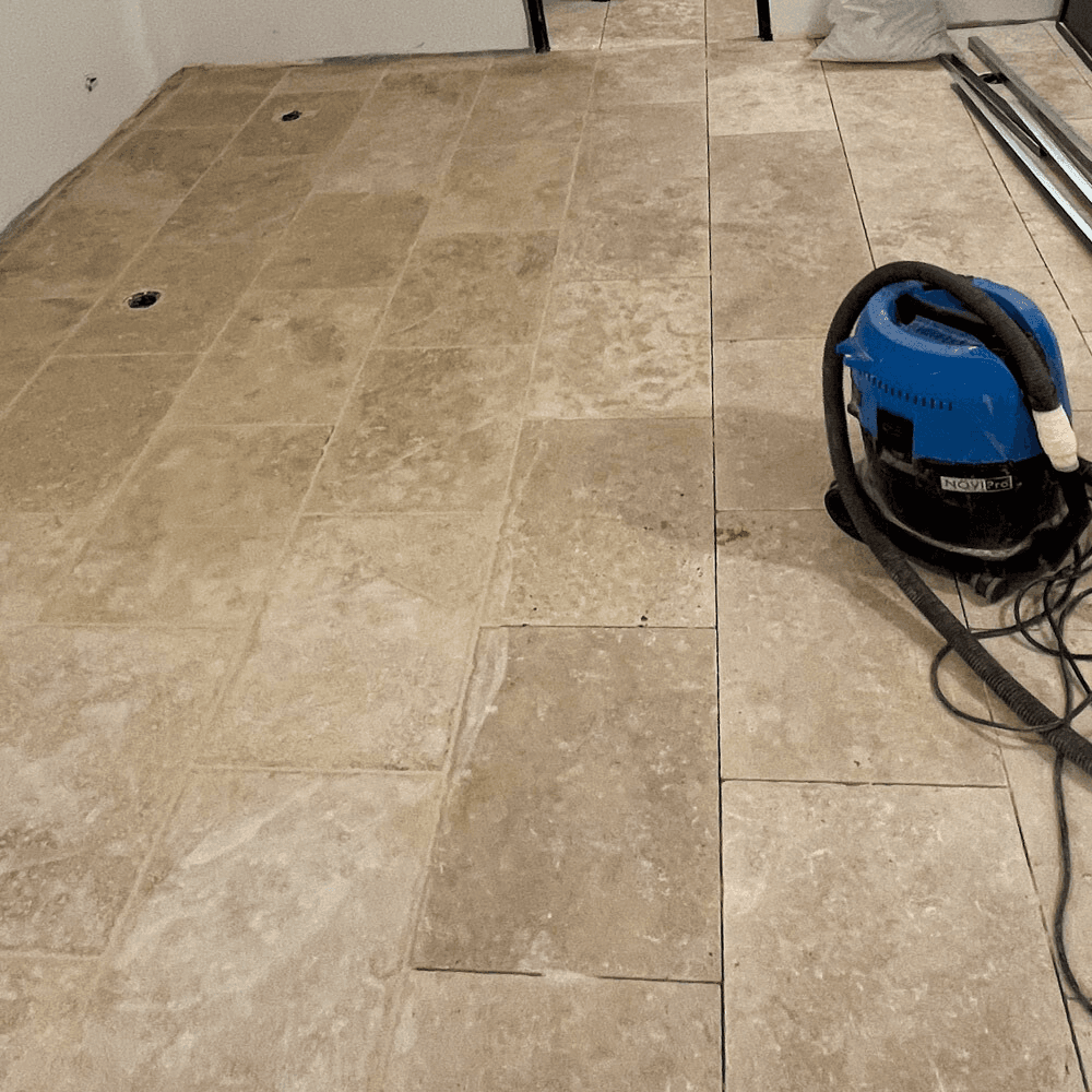 Pose de carrelage travertin (hors opus)